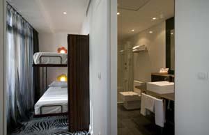 Economy triple with private facilities